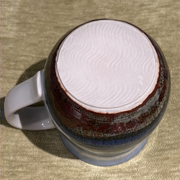 Art Pottery Mug with Chickadees. Copyrighted and signed “W. Morgan” - Picture 7 of 9